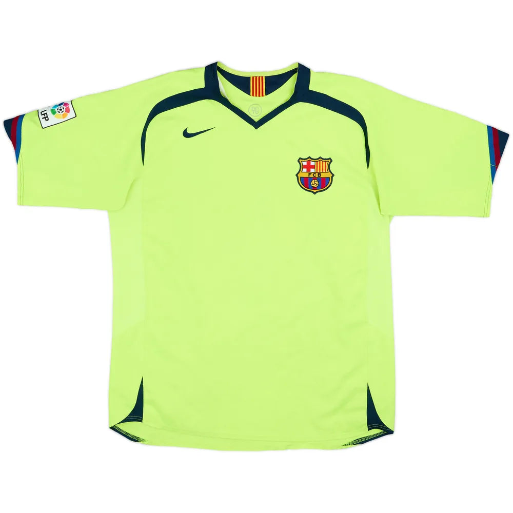 2005-06 Barcelona Away Shirt Ronaldinho #10