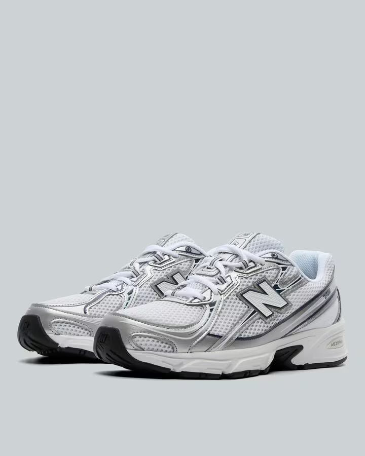 New Balance 740 Trainer